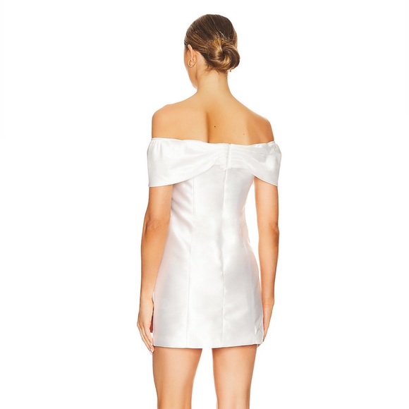 Elliatt excellent condition White mini dress wedding cocktail size X Small - Picture 3 of 3